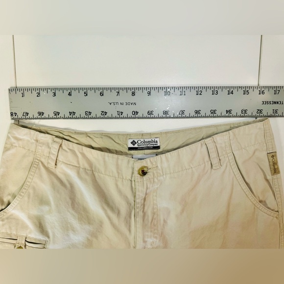 Columbia Women’s Beige Straight Leg Outdoor Pants - Size 12 - Picture 12 of 16